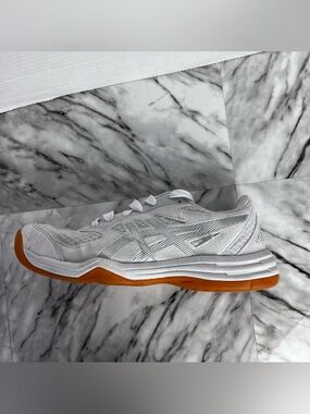 ASICS upcourt 6 sneaker court shoe trainer.